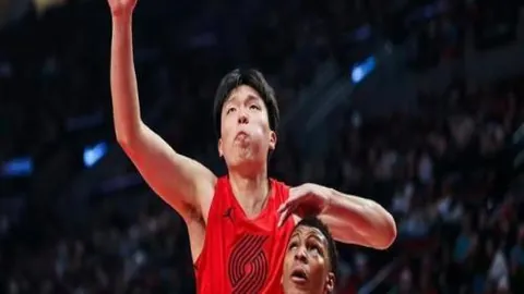 湖人新援DFS加盟展望：再攀篮球高峰，冲刺冠军荣耀